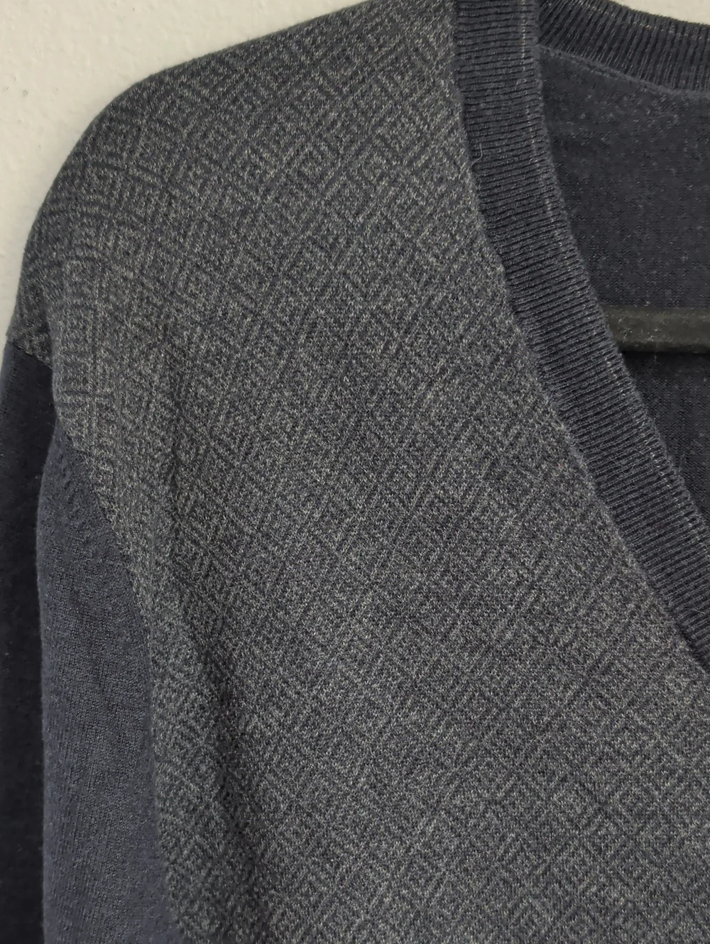 Banana Republic Silk Wool Blend Diamond Patterned V Neck Sweater